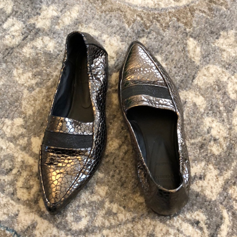 Metallic Pointed Toe Loafer
BRUNELLO CUCINELLI - Picture 2 of 10